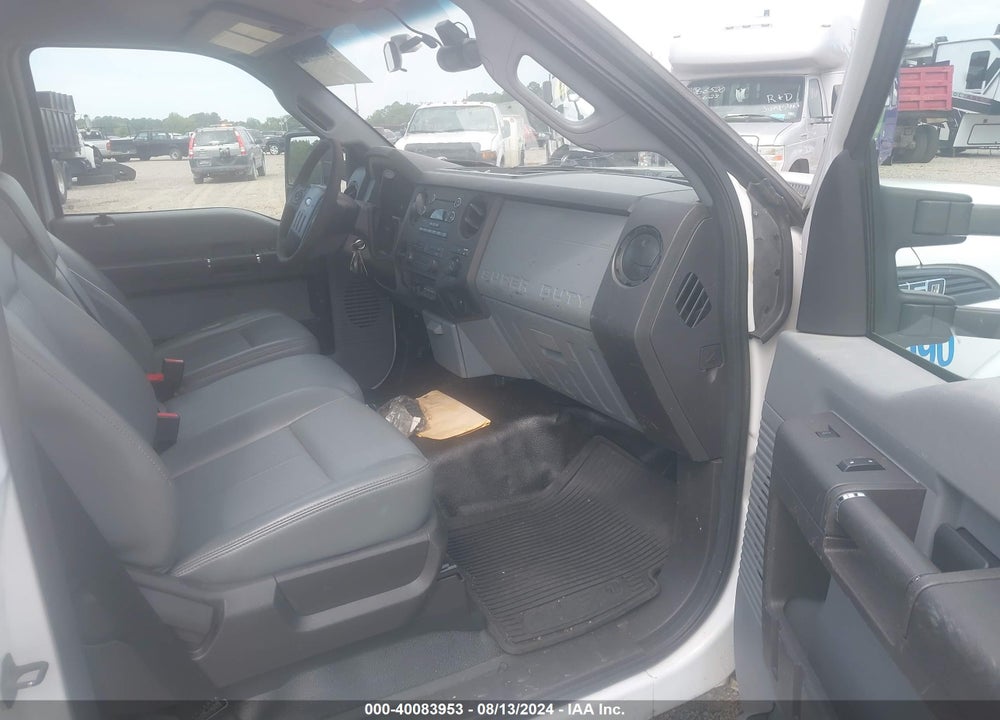2013 FORD F-350 CHASSIS VIN: 1FDRF3GT8DEB14792
