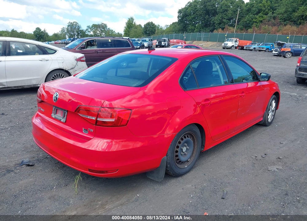 2015 VOLKSWAGEN JETTA 1.8T SE VIN: 3VWD17AJ3FM304358