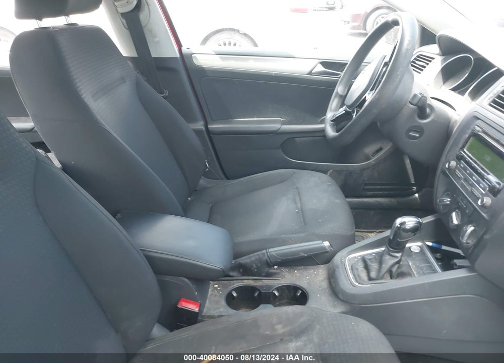 2015 VOLKSWAGEN JETTA 1.8T SE VIN: 3VWD17AJ3FM304358