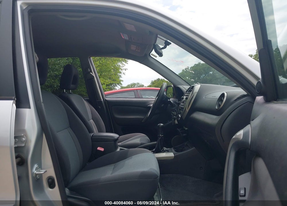 2005 TOYOTA RAV4 VIN: JTEGD20V850050965