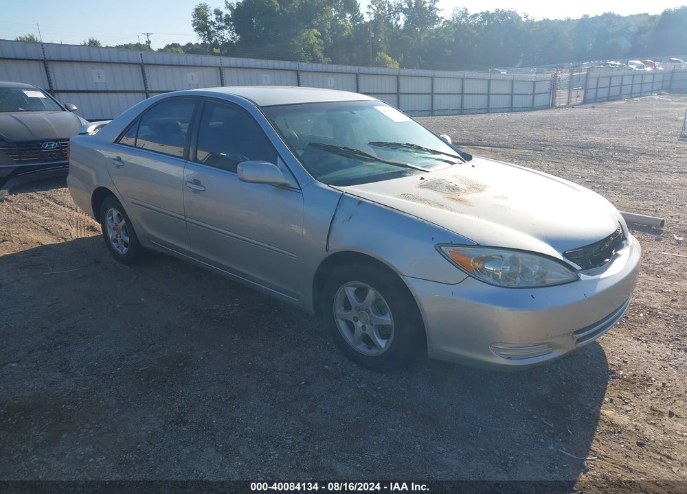 2004 TOYOTA CAMRY LE VIN: JTDBE32K440265360