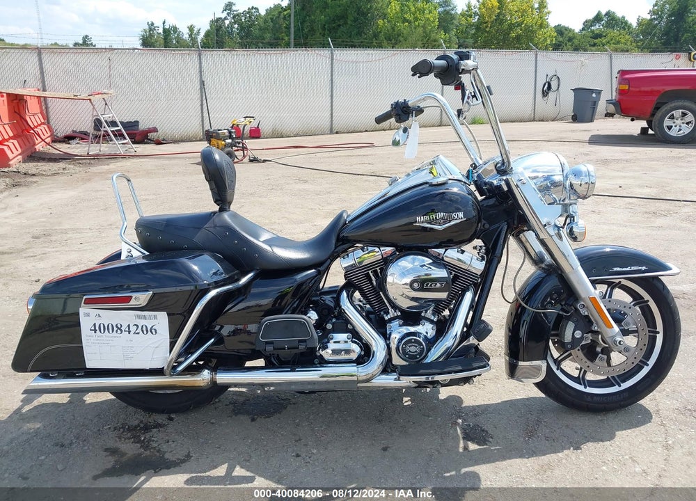 2016 HARLEY-DAVIDSON FLHR ROAD KING VIN: 1HD1FBM19GB620683