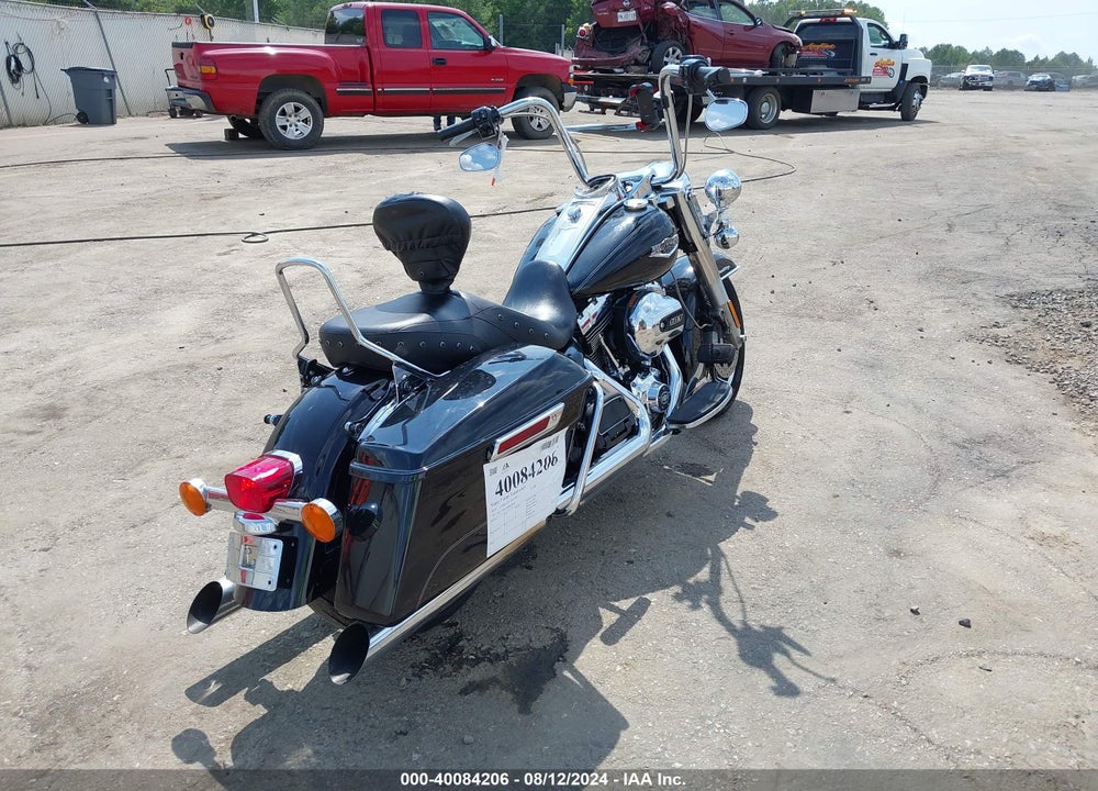2016 HARLEY-DAVIDSON FLHR ROAD KING VIN: 1HD1FBM19GB620683