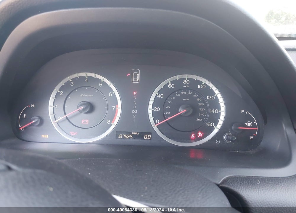 2011 HONDA ACCORD 2.4 LX VIN: 1HGCP2F31BA058090