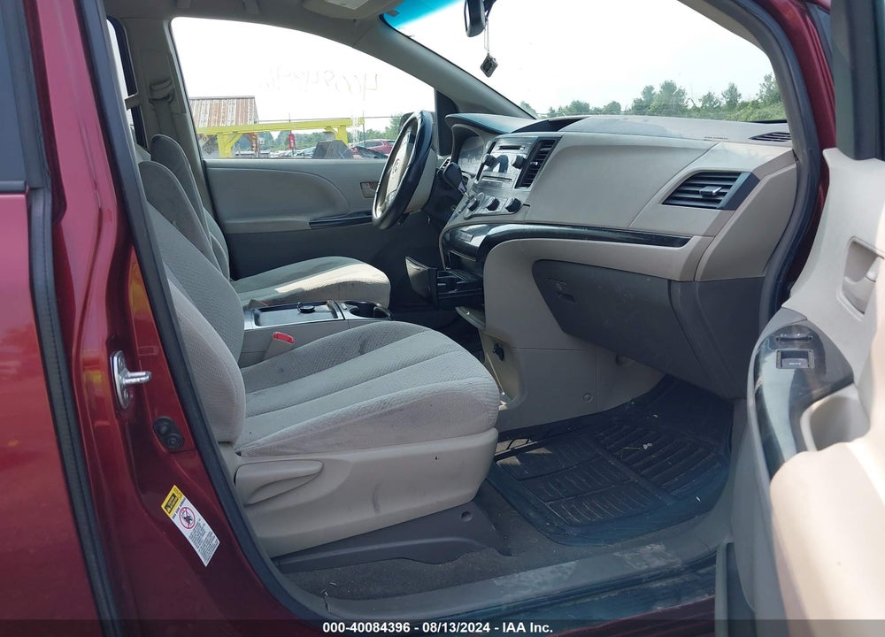 2011 TOYOTA SIENNA LE V6 VIN: 5TDKK3DC5BS066861