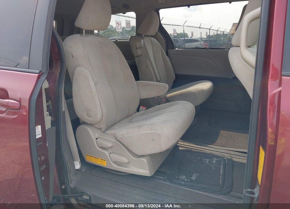2011 TOYOTA SIENNA LE V6 VIN: 5TDKK3DC5BS066861