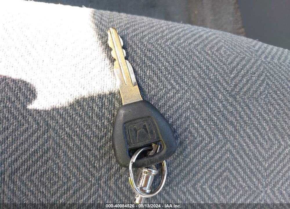 2001 HONDA CIVIC LX VIN: 1HGES16561L004953