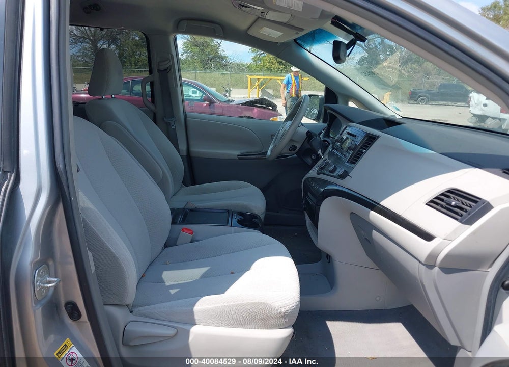 2011 TOYOTA SIENNA LE V6 VIN: 5TDKK3DC4BS063238