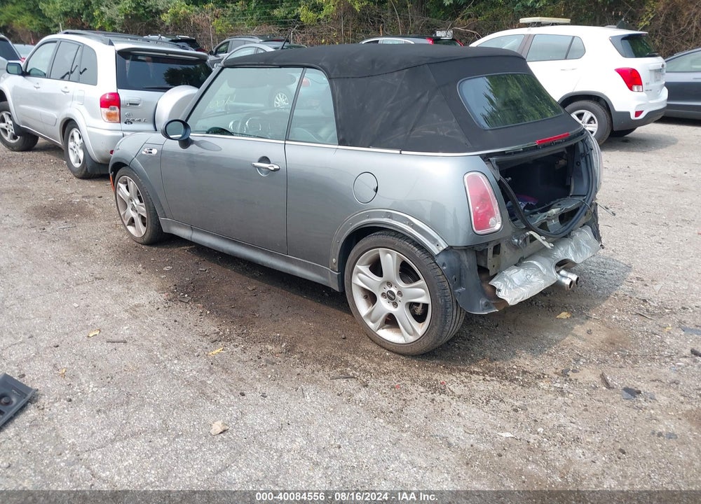 2005 MINI COOPER S VIN: WMWRH33475TF82992