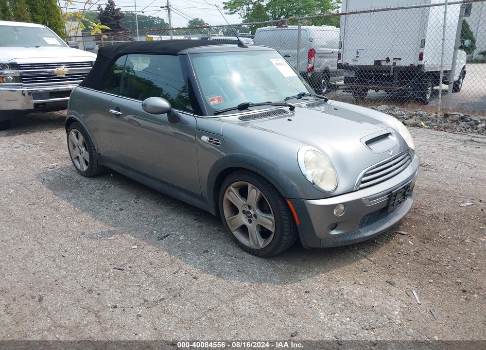 2005 MINI COOPER S VIN: WMWRH33475TF82992