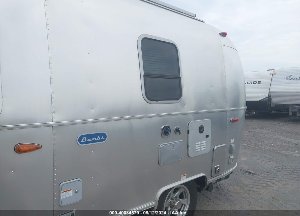 2021 AIRSTREAM BAMBI 16RB VIN: 1STHMAC13MJ556144