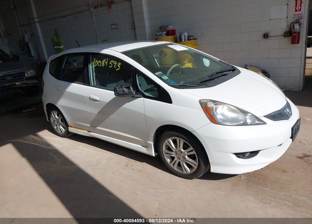 2010 HONDA FIT SPORT VIN: JHMGE8G40AC016057
