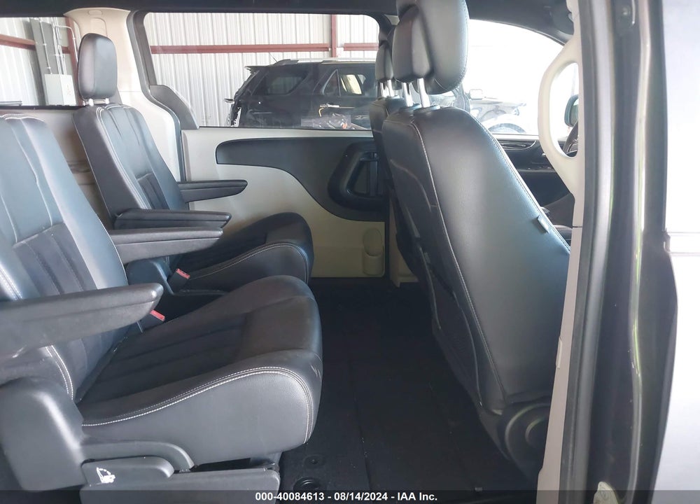 2018 DODGE GRAND CARAVAN SXT VIN: 2C4RDGCG4JR323827