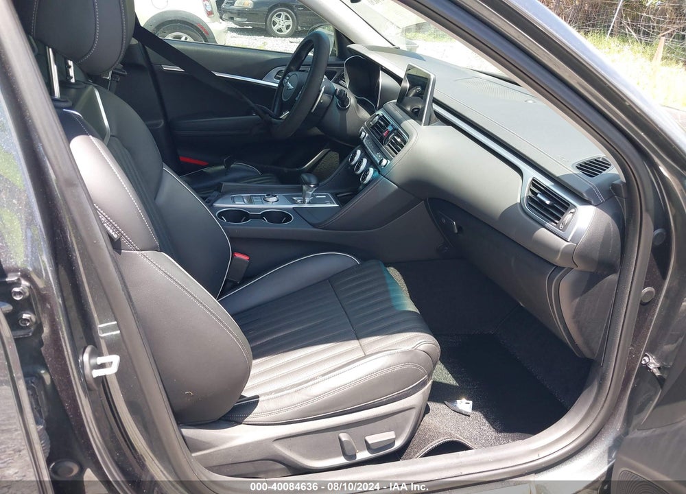 2020 GENESIS G70 2.0T RWD VIN: KMTG34LA5LU046620