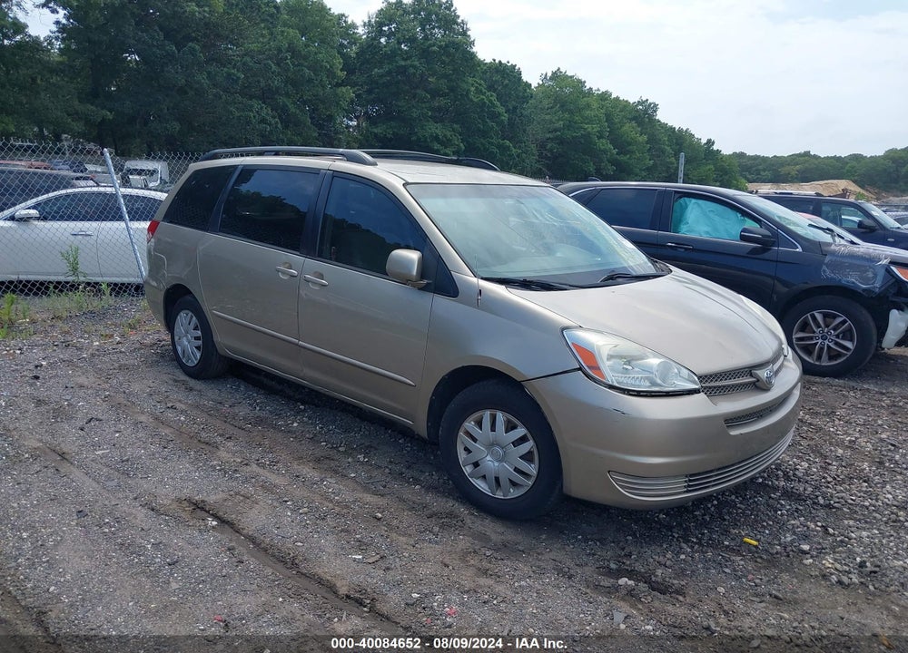 2004 TOYOTA SIENNA LE VIN: 5TDZA23C34S128211