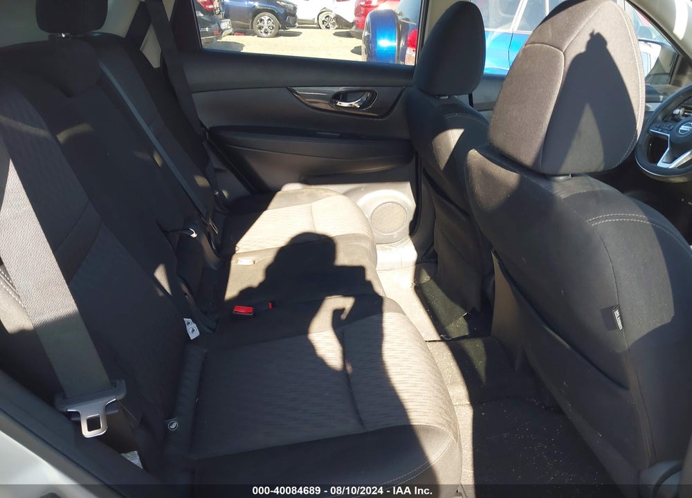 2017 NISSAN ROGUE SV VIN: KNMAT2MV7HP522379