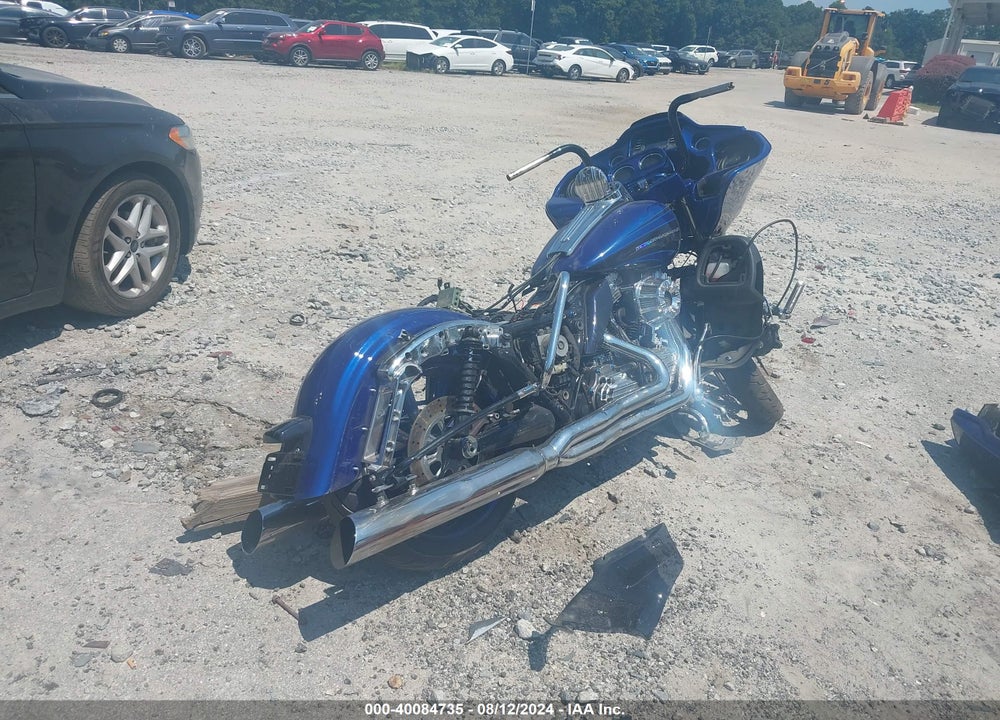 2015 HARLEY-DAVIDSON FLTRUSE CVO ROAD GLIDE VIN: 1HD1TAN18FB958379