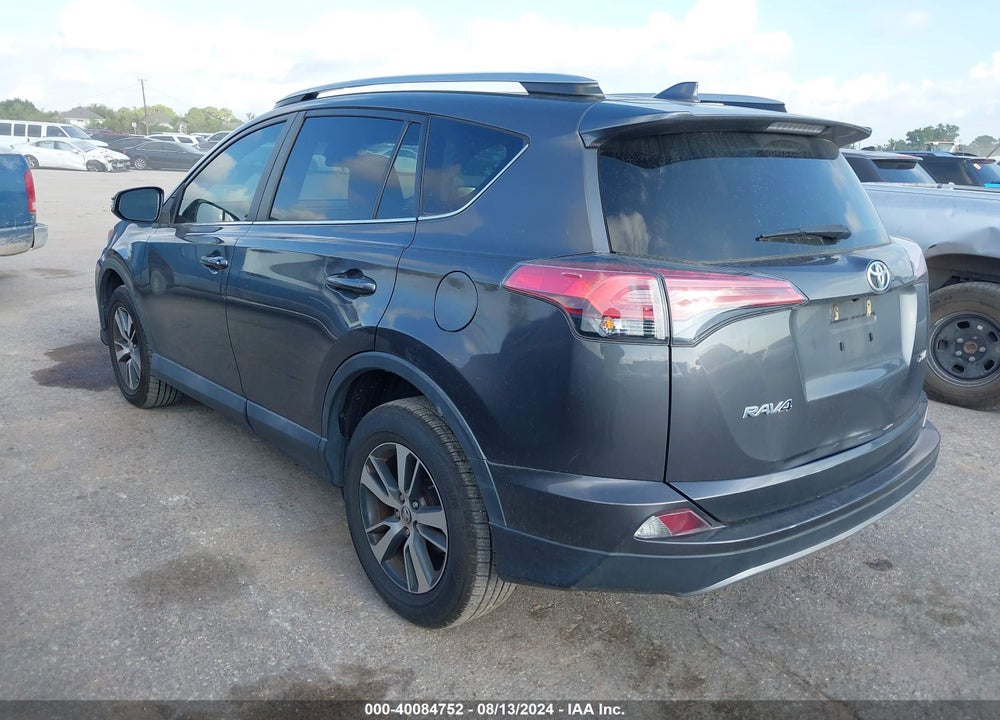 2018 TOYOTA RAV4 XLE VIN: 2T3WFREV1JW425905