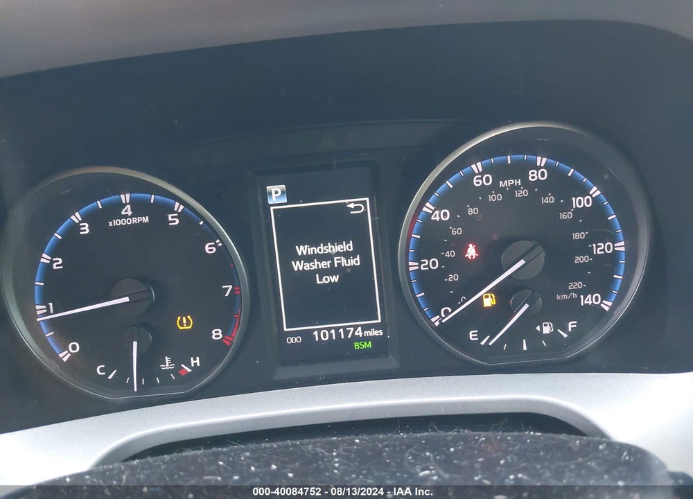 2018 TOYOTA RAV4 XLE VIN: 2T3WFREV1JW425905