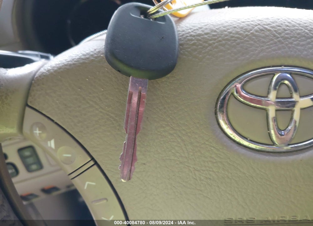 2008 TOYOTA SIENNA XLE VIN: 5TDZK22C98S213204