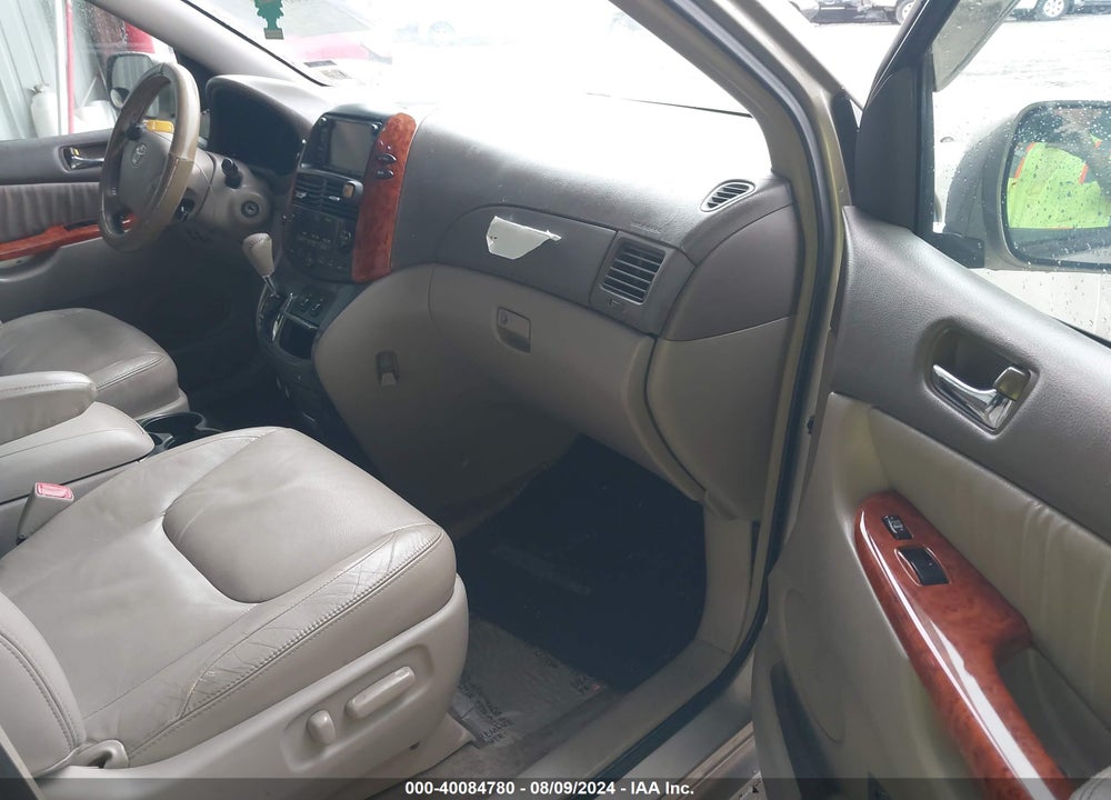 2008 TOYOTA SIENNA XLE VIN: 5TDZK22C98S213204