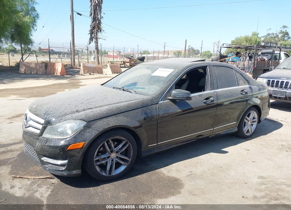 2013 MERCEDES-BENZ C 250 LUXURY/SPORT VIN: WDDGF4HB2DR253936