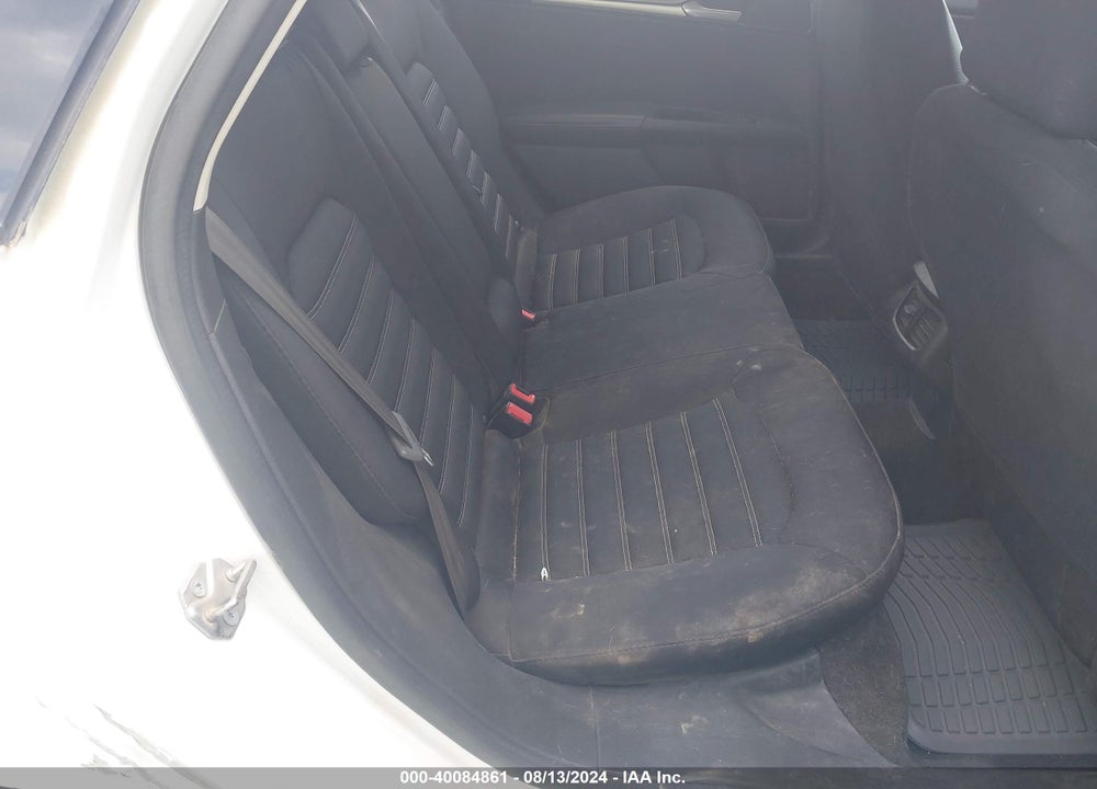 2015 FORD FUSION SE VIN: 1FA6P0H70F5114802