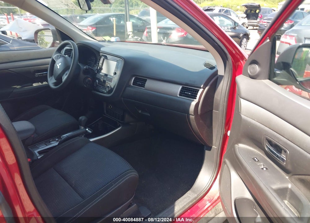 2018 MITSUBISHI OUTLANDER ES VIN: JA4AD2A33JZ035460