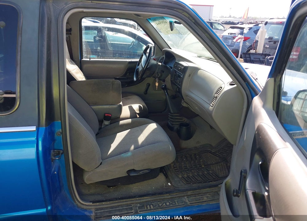 1998 MAZDA B2500 SE VIN: 4F4YR16C5WTM34932