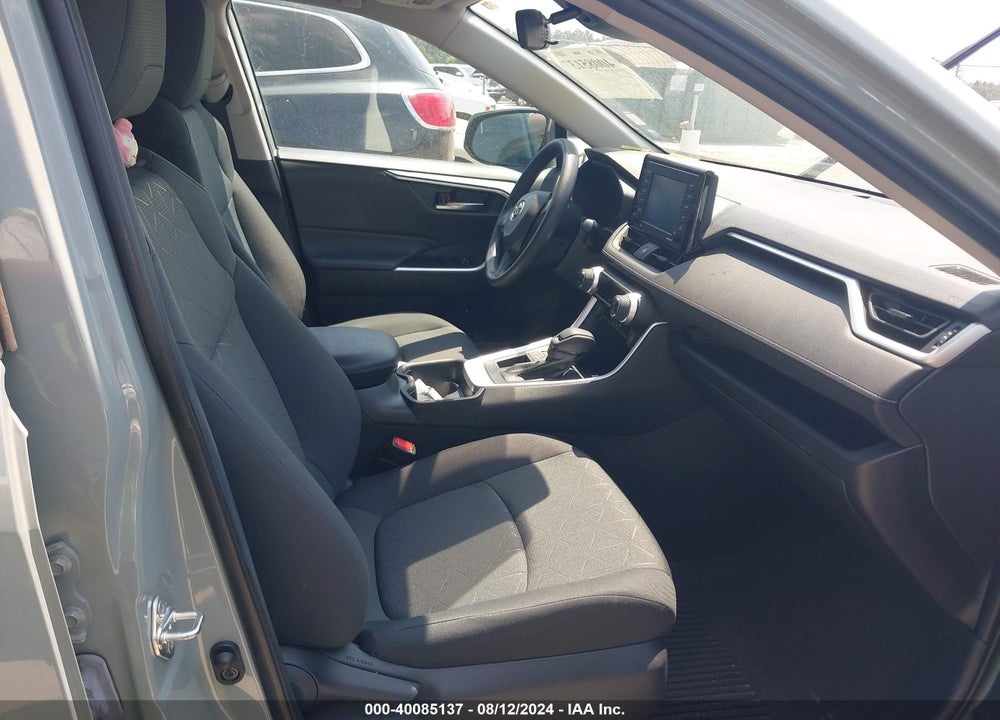 2021 TOYOTA RAV4 XLE VIN: 2T3W1RFV7MW162188