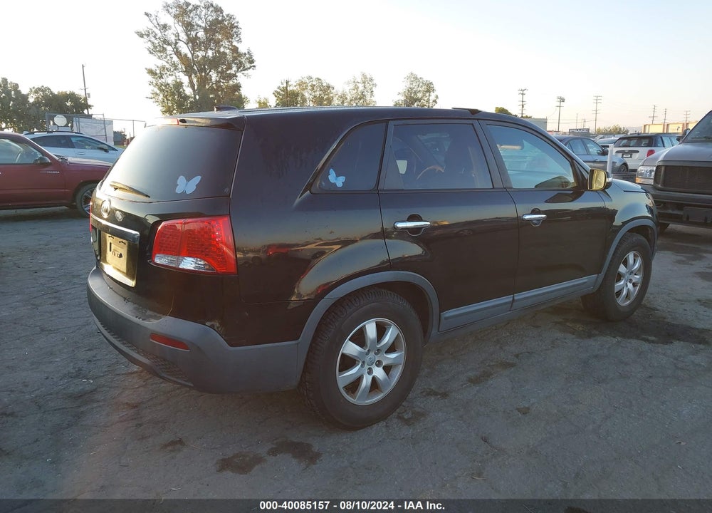 2013 KIA SORENTO LX VIN: 5XYKT3A10DG366596