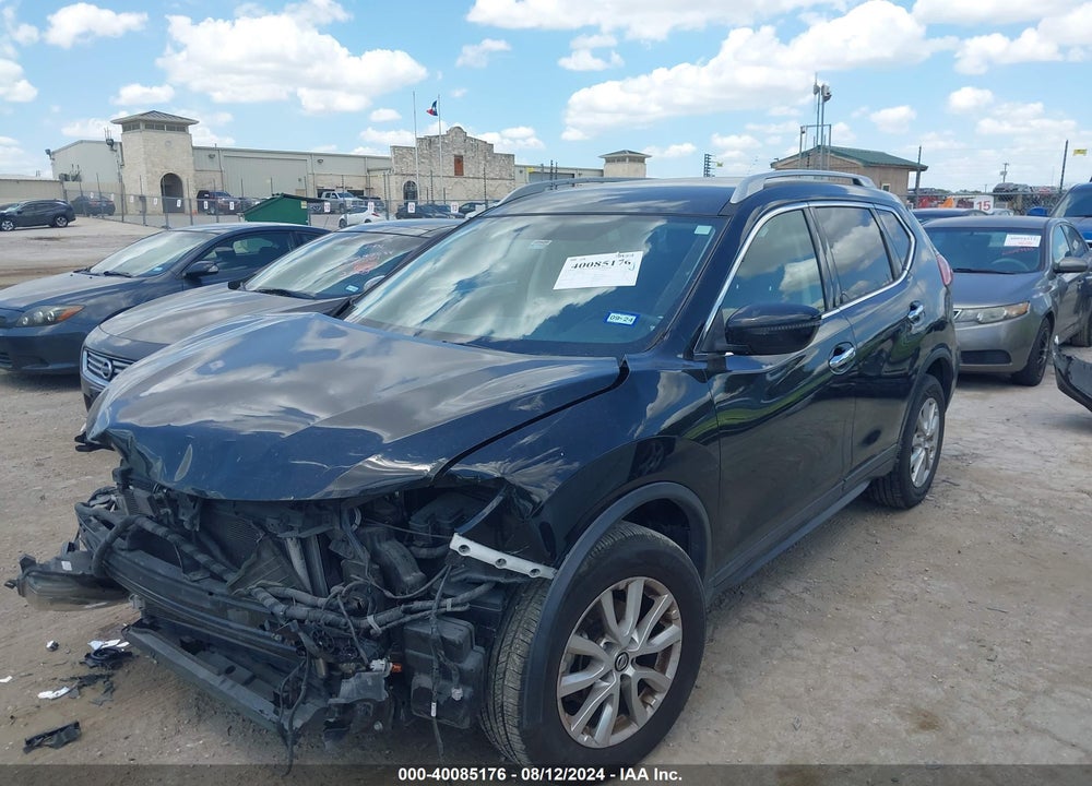 2018 NISSAN ROGUE SV VIN: 5N1AT2MT4JC828009