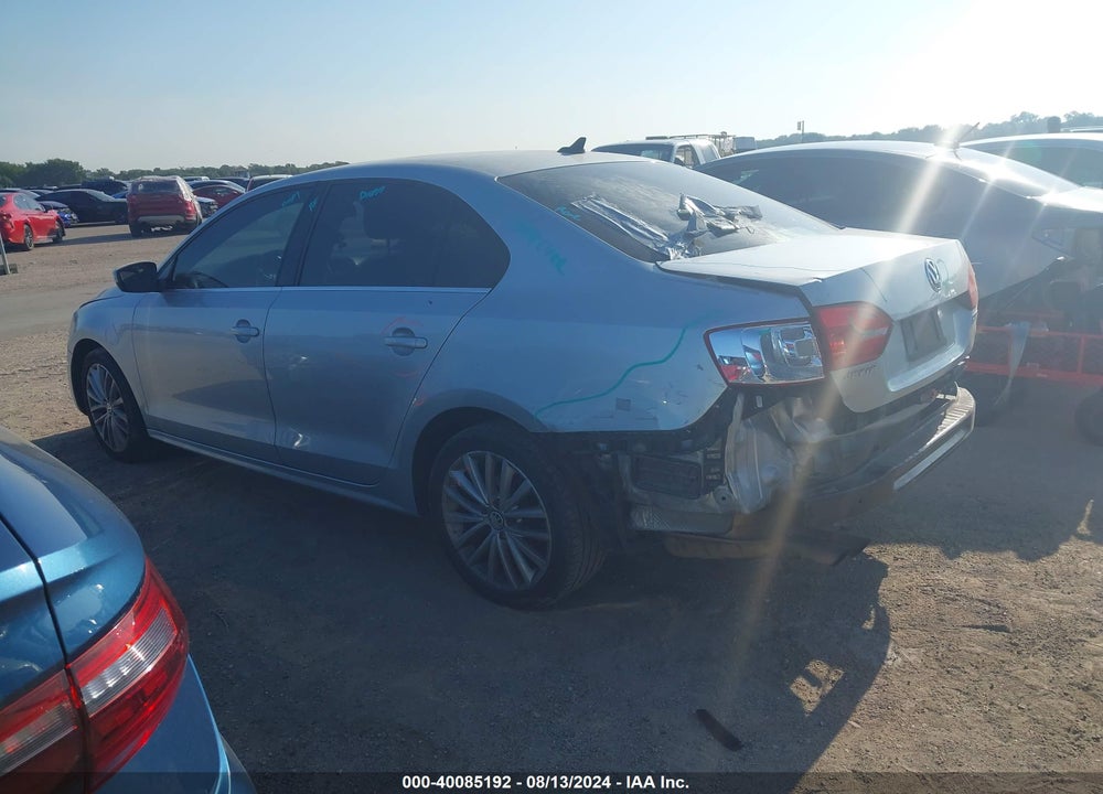 2011 VOLKSWAGEN JETTA 2.5L SEL VIN: 3VWLX7AJ4BM017583