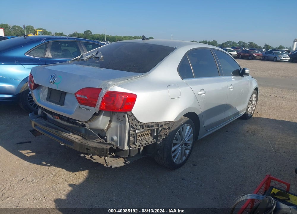 2011 VOLKSWAGEN JETTA 2.5L SEL VIN: 3VWLX7AJ4BM017583