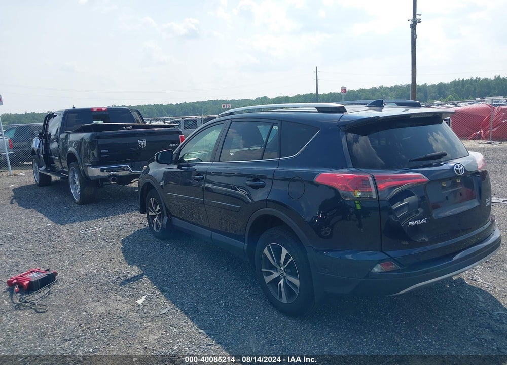 2018 TOYOTA RAV4 XLE VIN: JTMRFREV4JJ749006