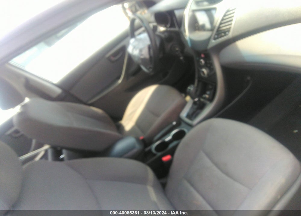 2015 HYUNDAI ELANTRA SE VIN: 5NPDH4AE5FH580921