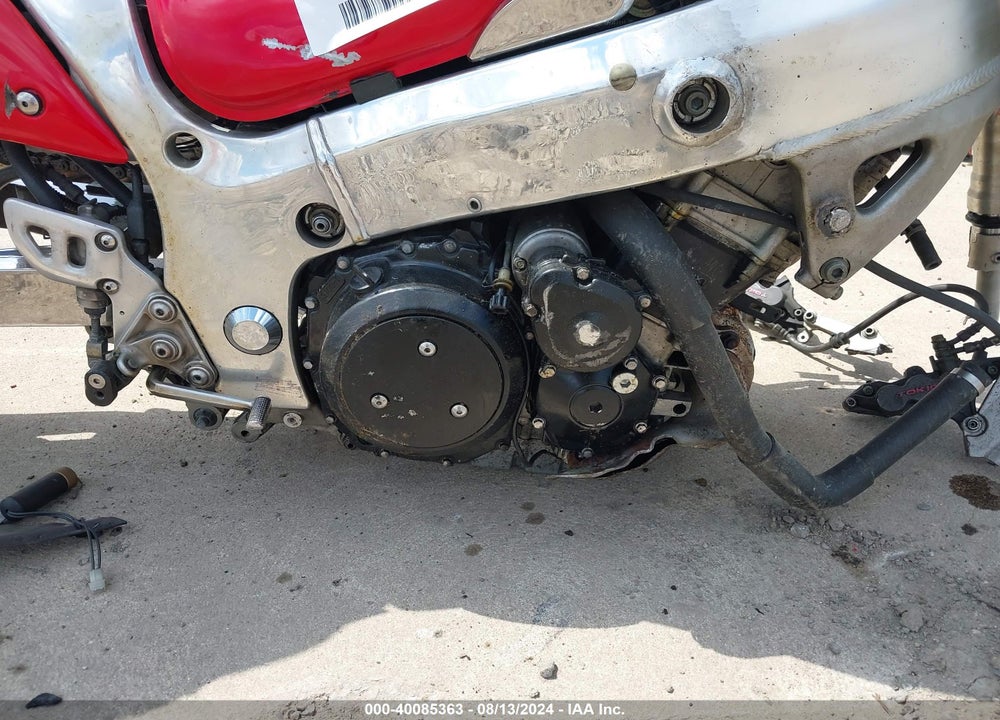 2000 SUZUKI GSX1300 R VIN: JS1GW71A1Y2102074