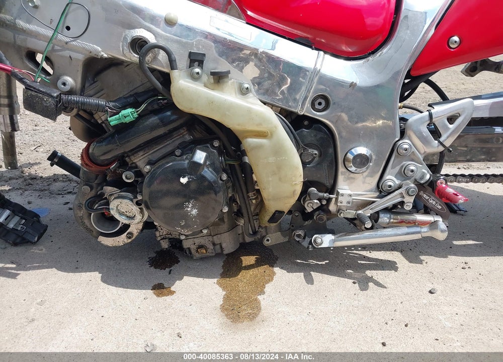 2000 SUZUKI GSX1300 R VIN: JS1GW71A1Y2102074