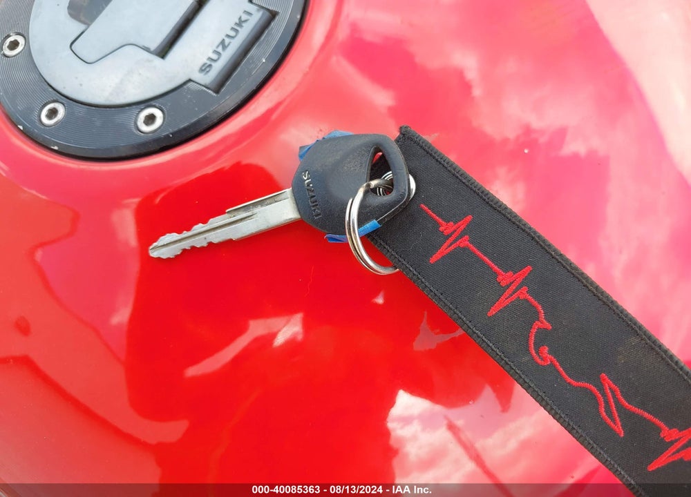 2000 SUZUKI GSX1300 R VIN: JS1GW71A1Y2102074