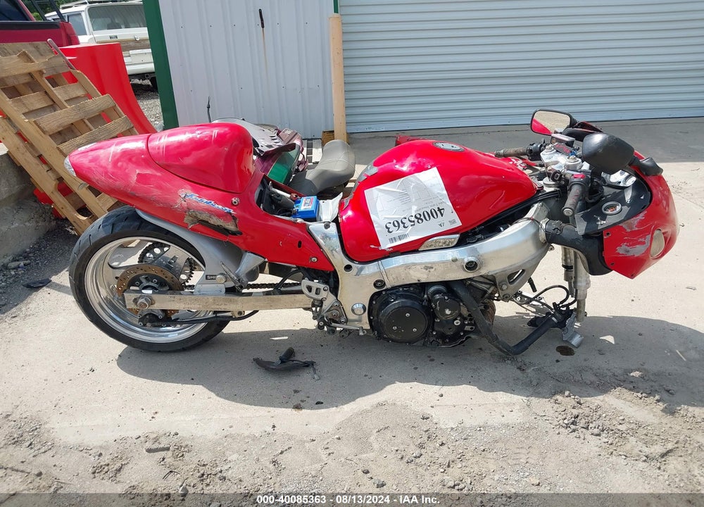 2000 SUZUKI GSX1300 R VIN: JS1GW71A1Y2102074