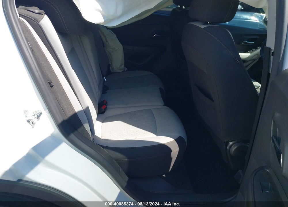 2022 CHEVROLET TRAX FWD LS VIN: KL7CJKSM9NB544446