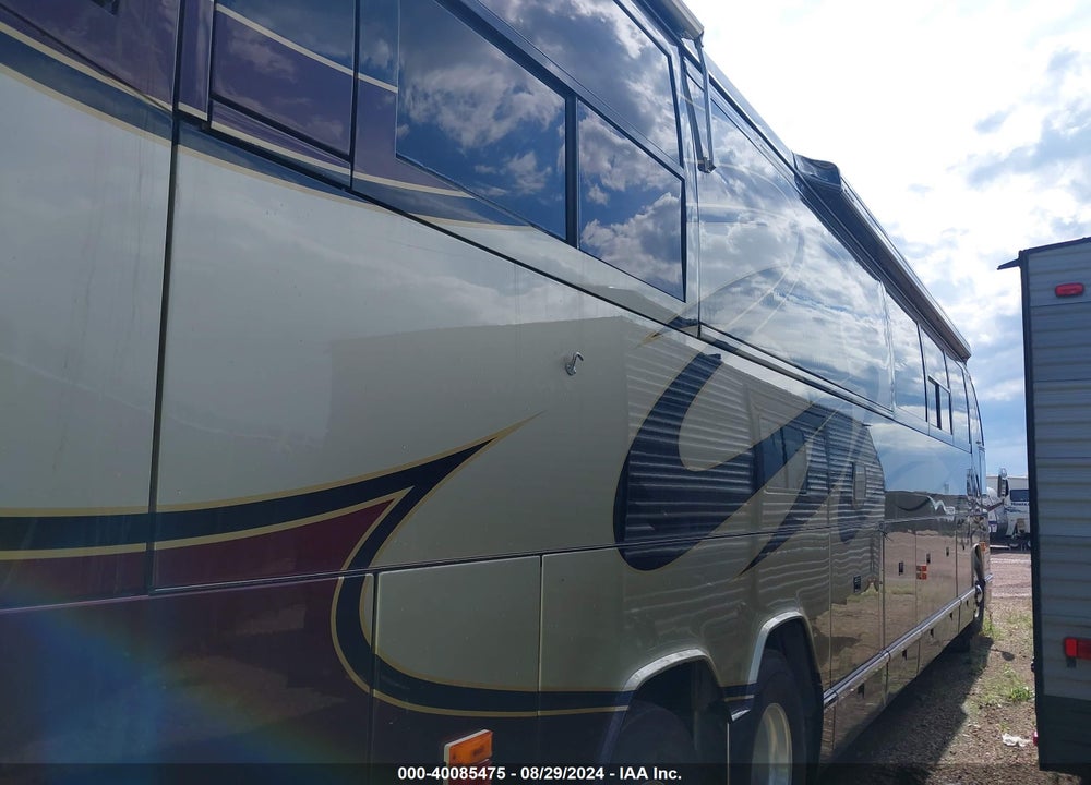 2001 PREVOST BUS VIN: 2PCV33494Y1013874