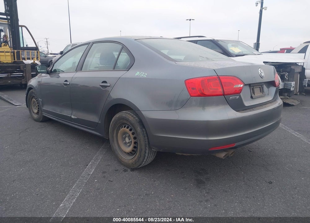 2014 VOLKSWAGEN JETTA 2.0L S VIN: 3VW2K7AJ1EM332100