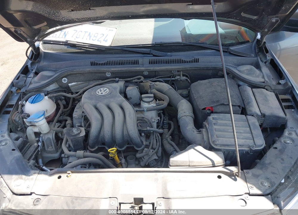 2014 VOLKSWAGEN JETTA 2.0L S VIN: 3VW2K7AJ1EM332100