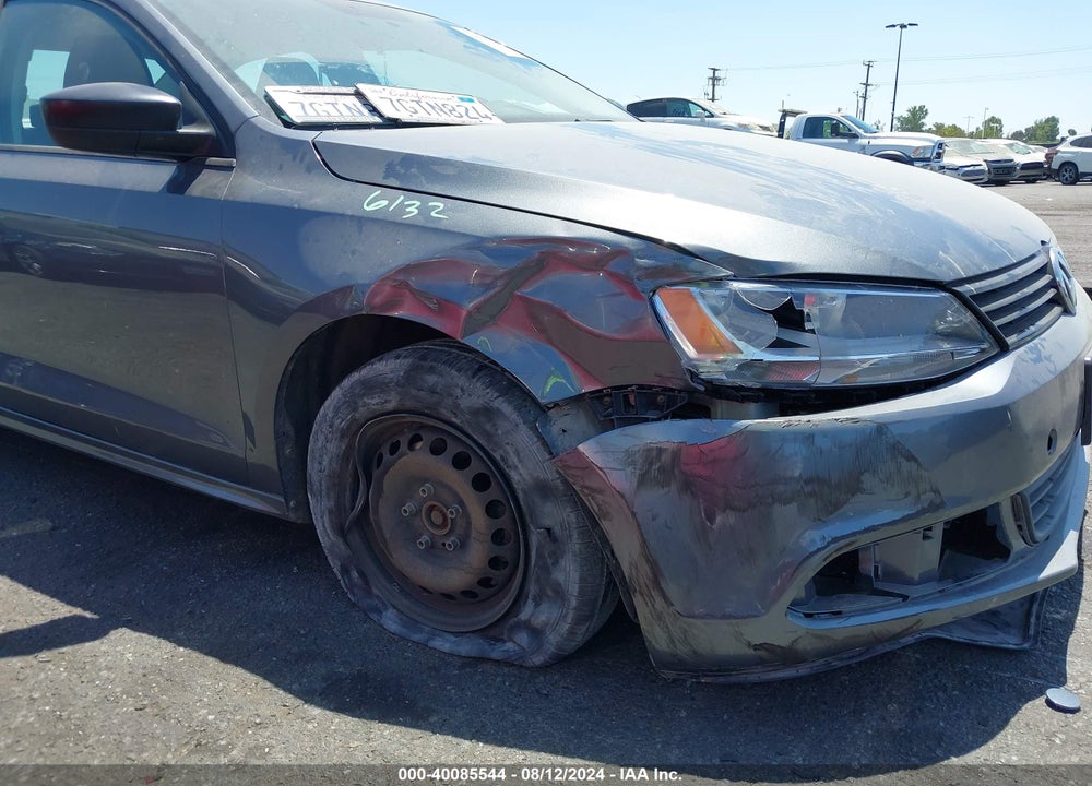 2014 VOLKSWAGEN JETTA 2.0L S VIN: 3VW2K7AJ1EM332100