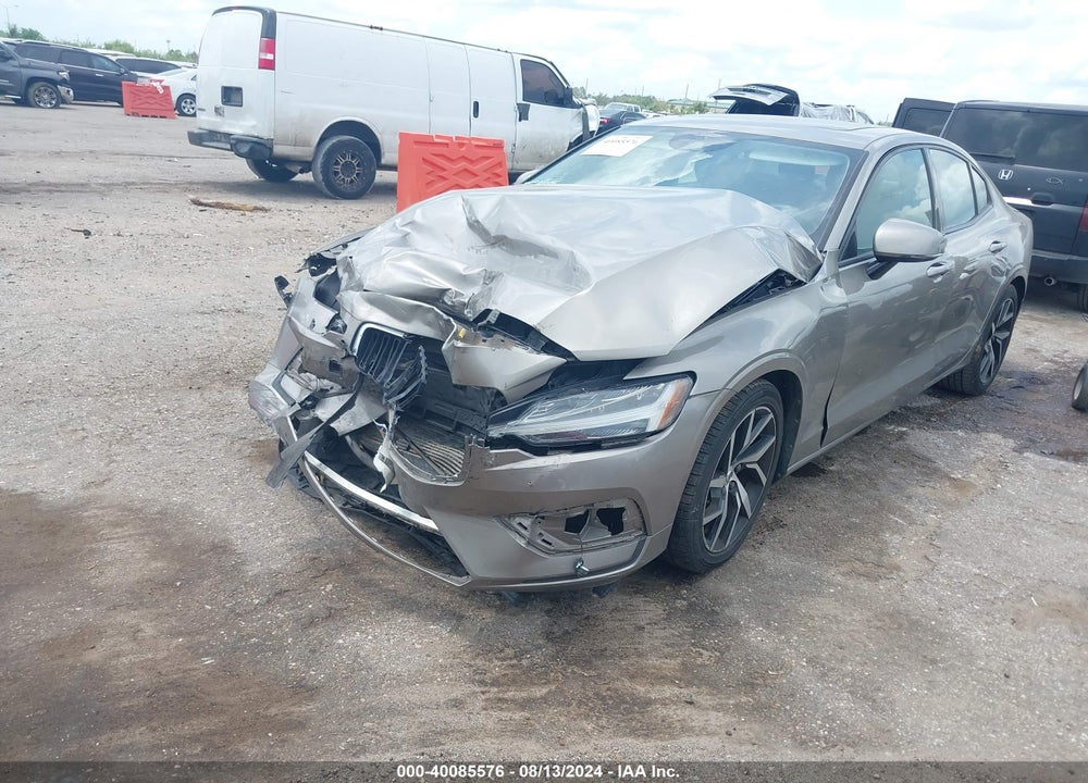 2019 VOLVO S60 T6 MOMENTUM VIN: 7JRA22TK3KG017443