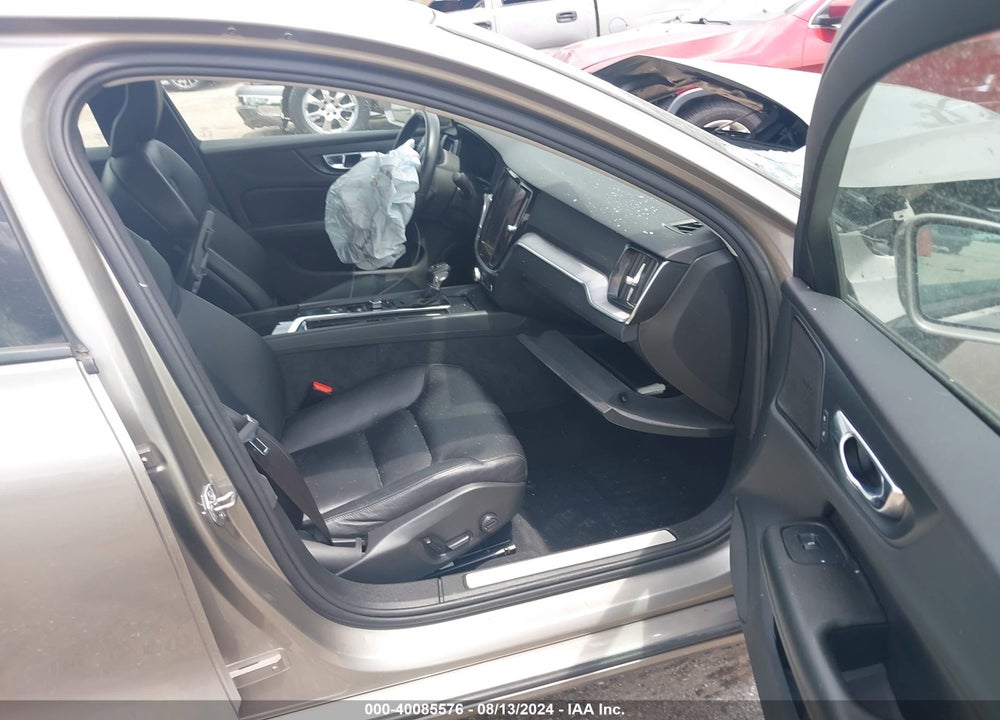 2019 VOLVO S60 T6 MOMENTUM VIN: 7JRA22TK3KG017443