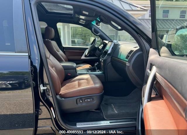 2016 TOYOTA LAND CRUISER V8 VIN: JTMCY7AJXG4041339