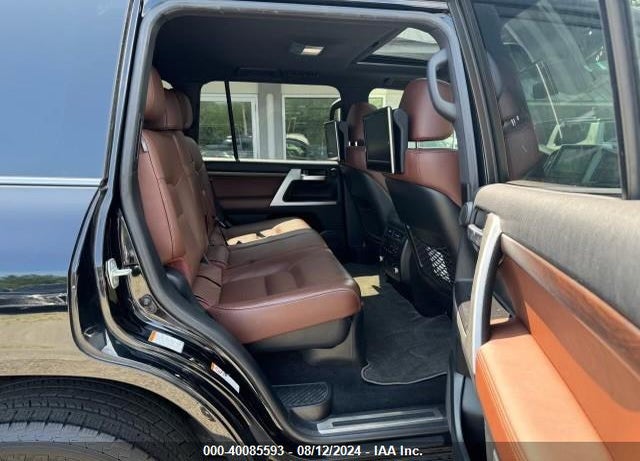 2016 TOYOTA LAND CRUISER V8 VIN: JTMCY7AJXG4041339