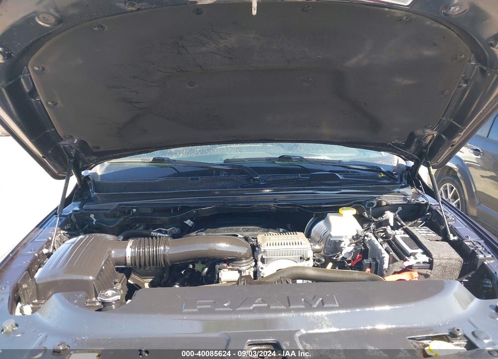 2021 RAM 1500 LAIE  4X4 5'7 BOX VIN: 1C6SRFJT4MN636642
